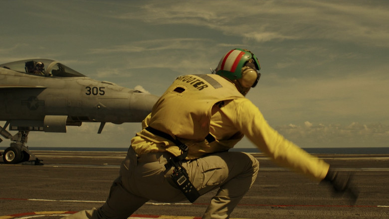 Maverick talking to Rooster