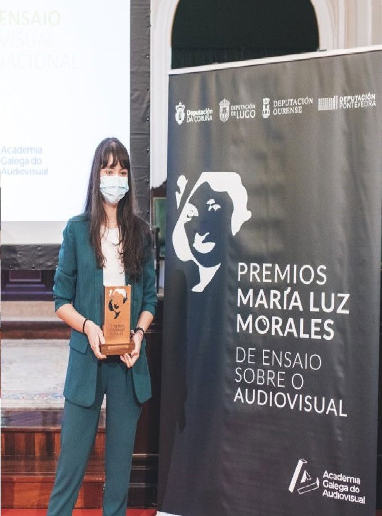 Le temps (ne) detruit (pas) tout poster background